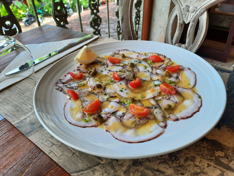 Dine & Wine Bali Restaurant Guide Spotlight En Route L'osteria Pizza e Cucina Canggu Carpaccio di Polpo